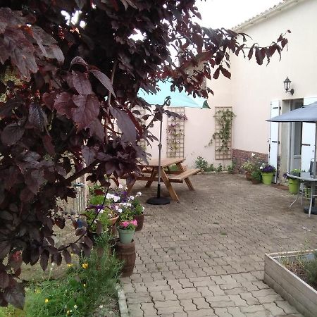 Bed and Breakfast Les Tournesols La Bernardiere Exterior foto